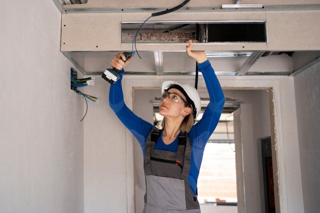 How to Choose the Right Electrician for Your Commercial Needs How to Choose the Right Electrician for Your Commercial Needs