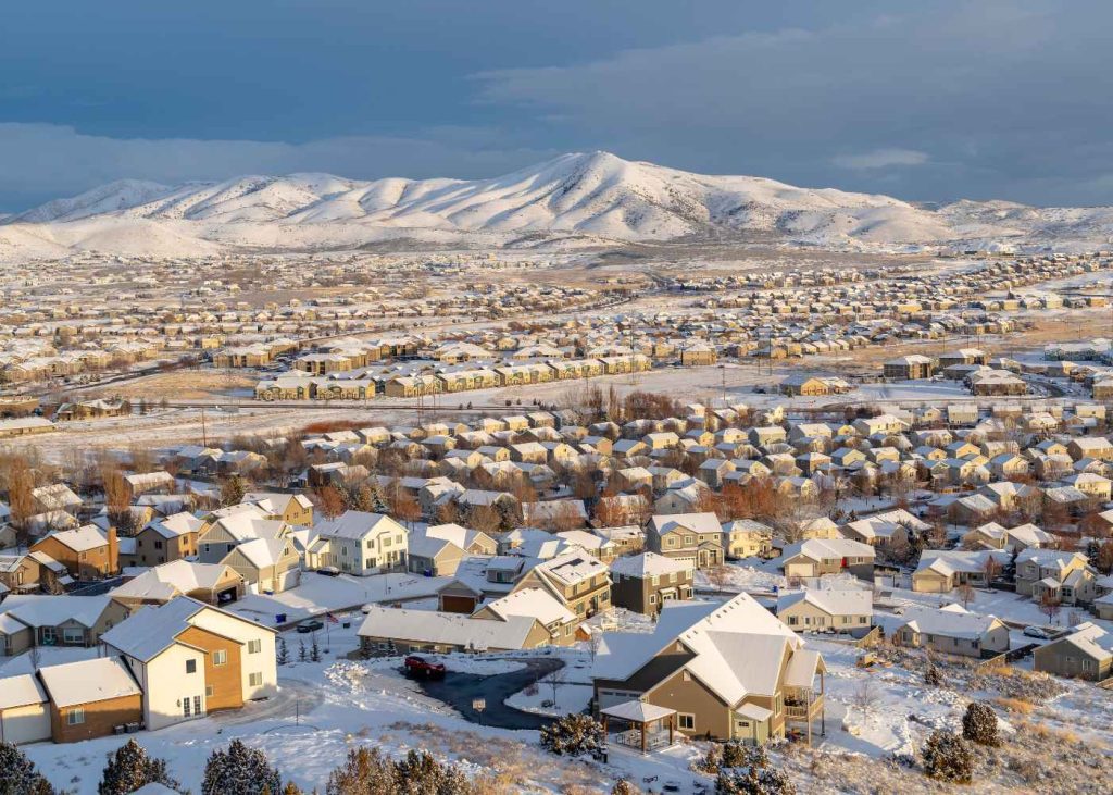 5 Key Factors to Pick Your Perfect Community